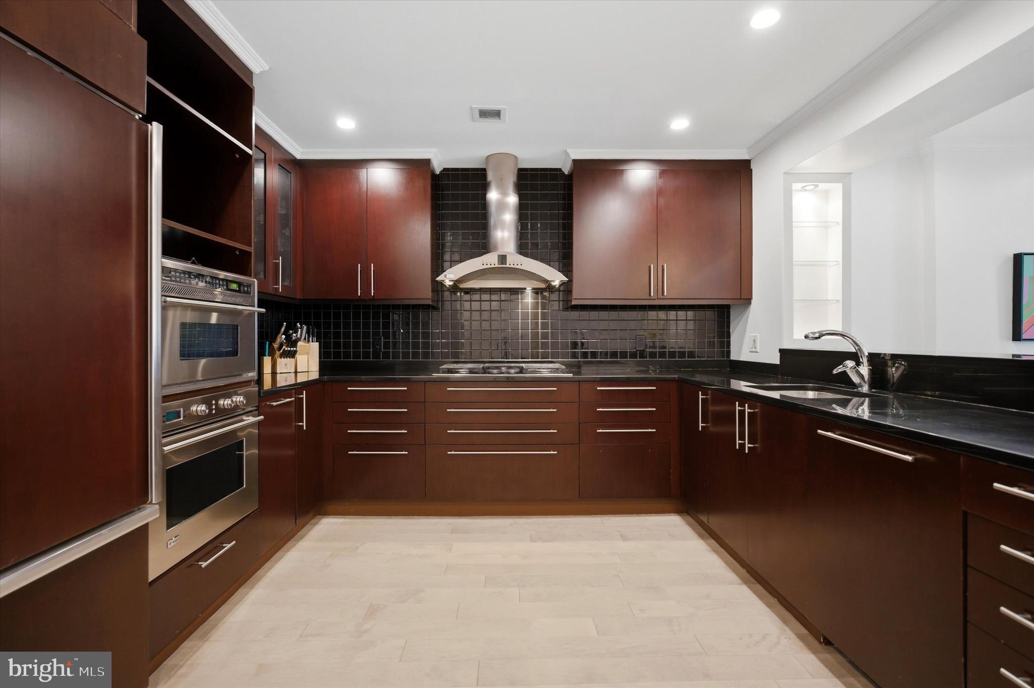 CORINTHIAN - Residential