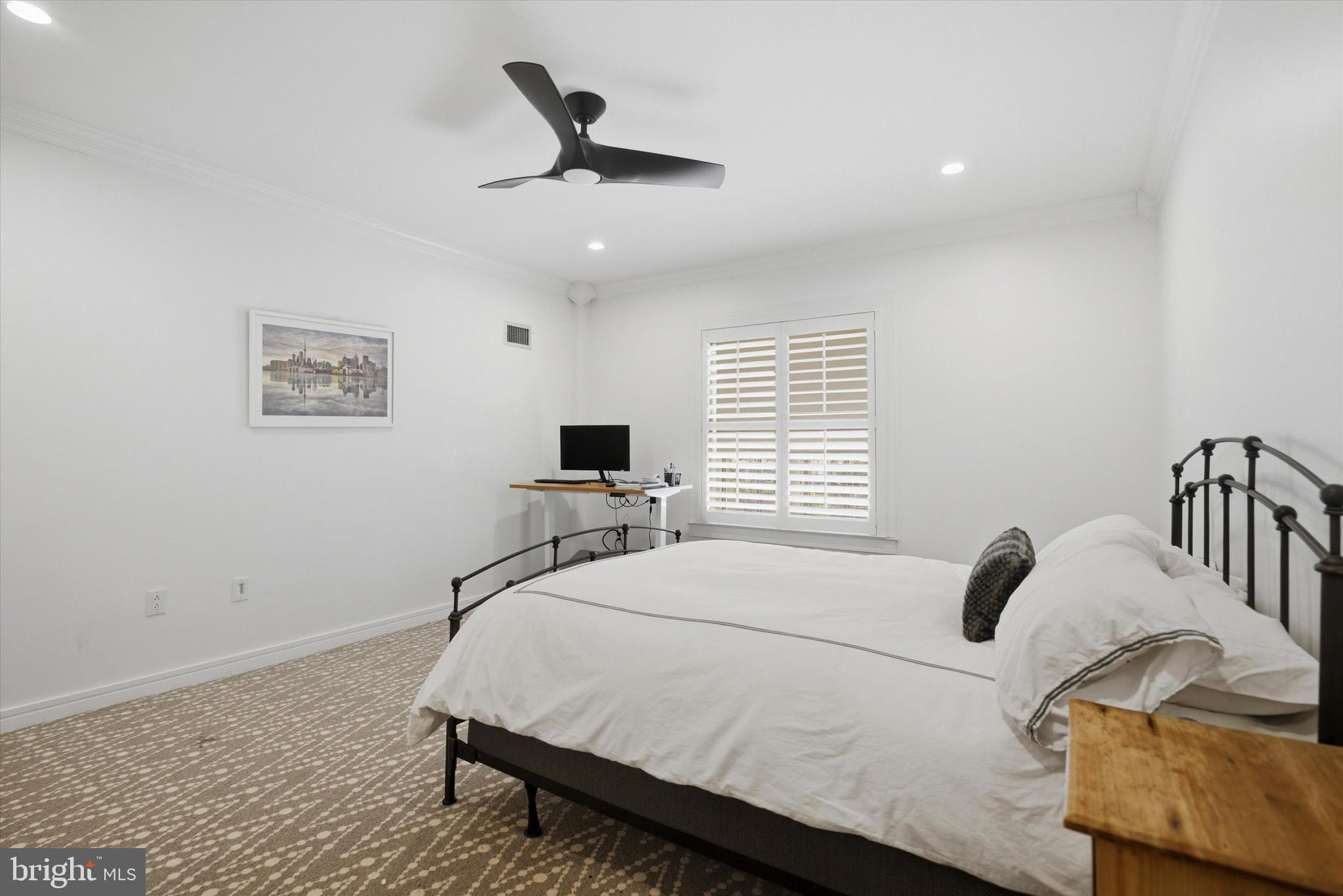 CORINTHIAN - Residential