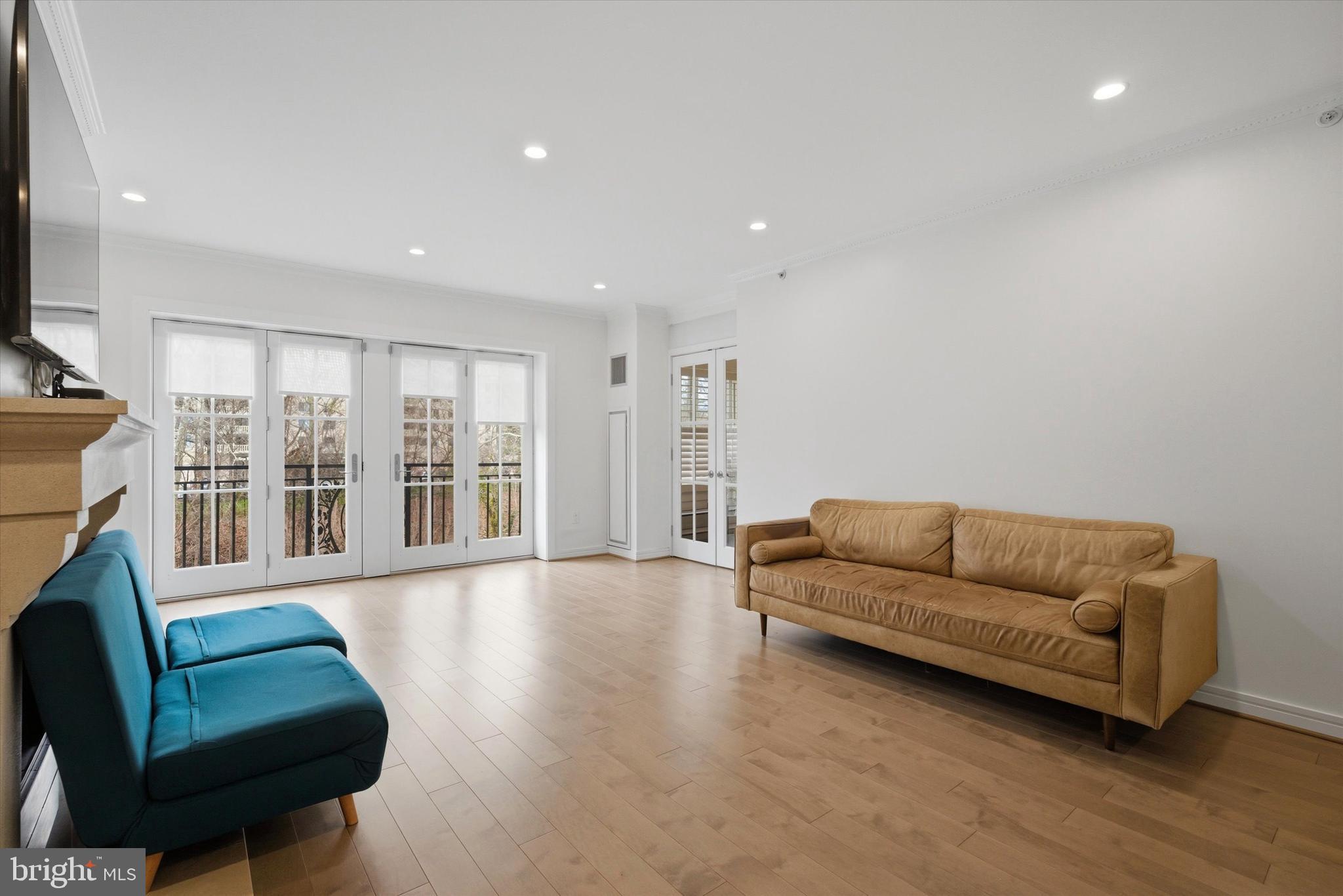 CORINTHIAN - Residential