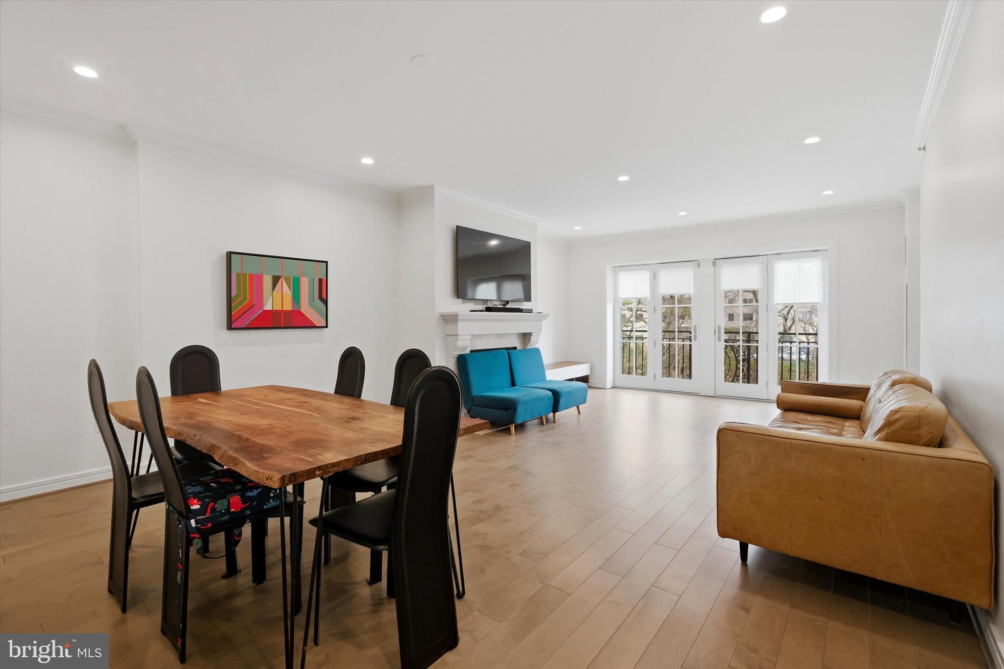 CORINTHIAN - Residential