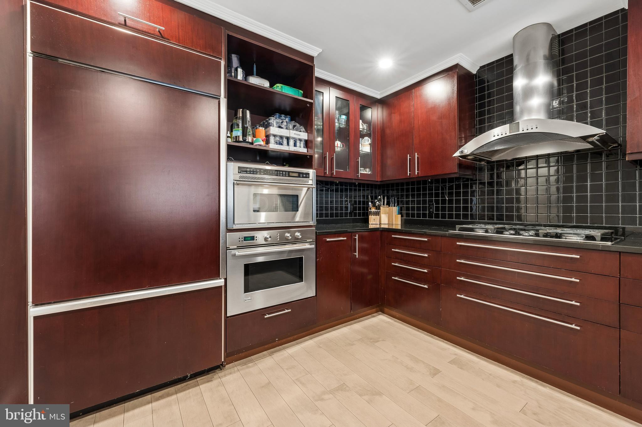 CORINTHIAN - Residential