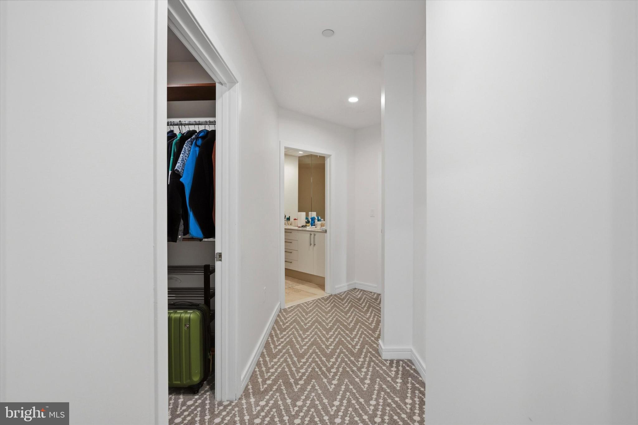 CORINTHIAN - Residential