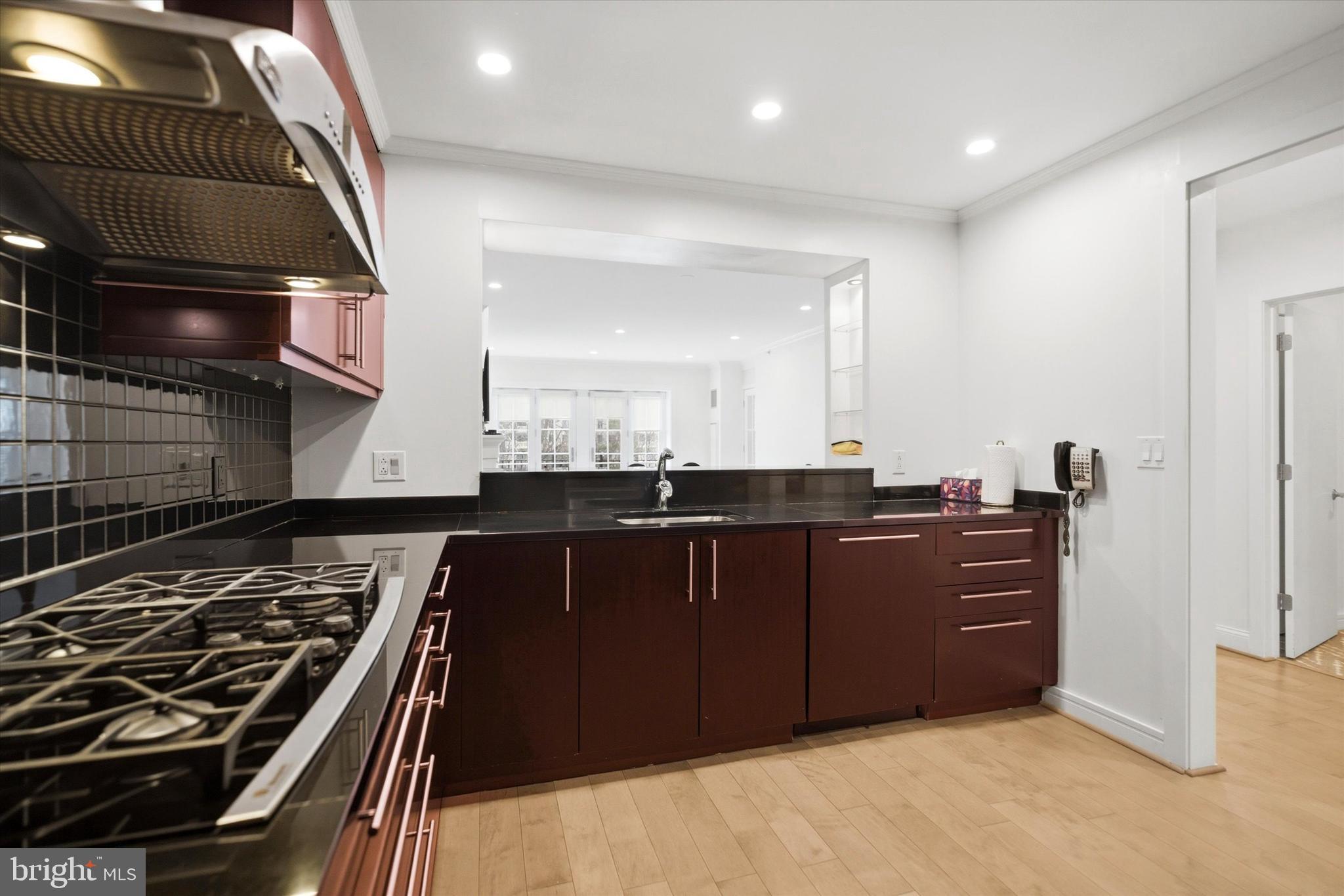 CORINTHIAN - Residential