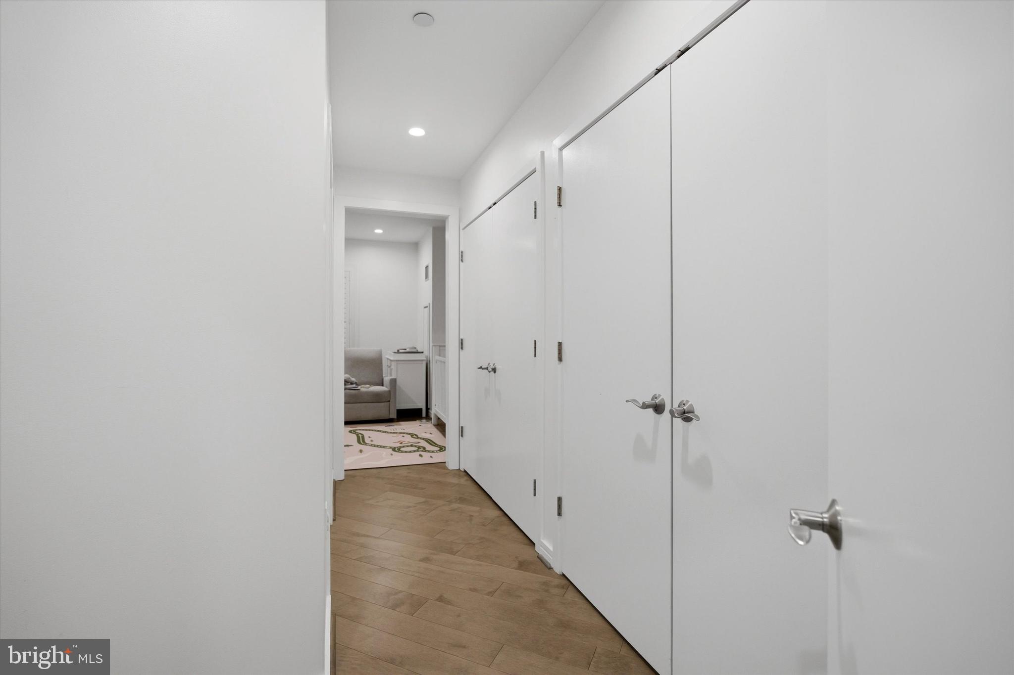 CORINTHIAN - Residential