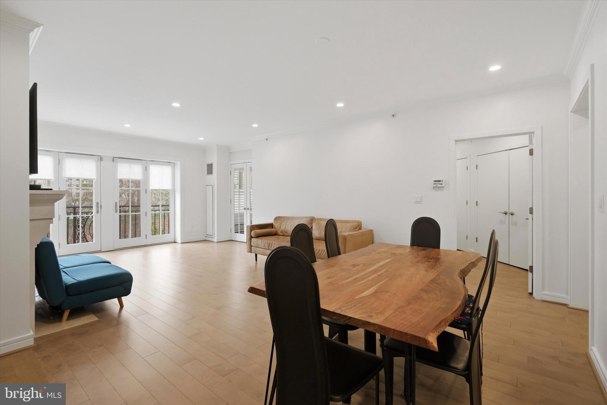 CORINTHIAN - Residential