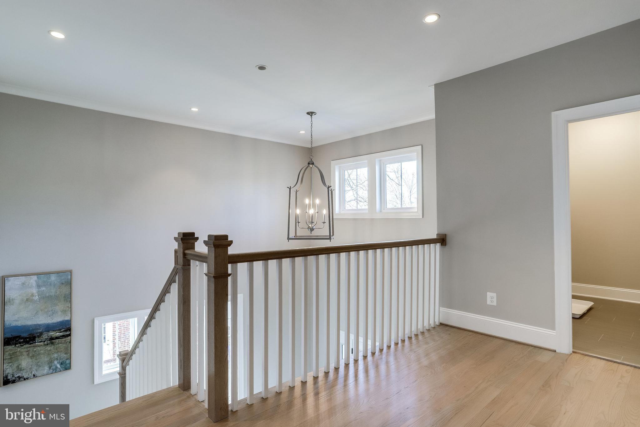 FALLS CHURCH PARK - Residential