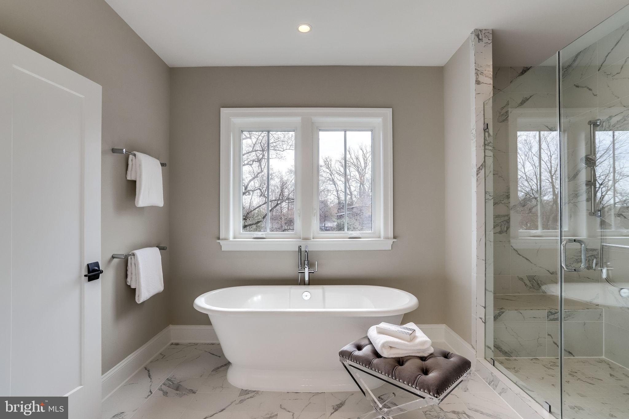 FALLS CHURCH PARK - Residential