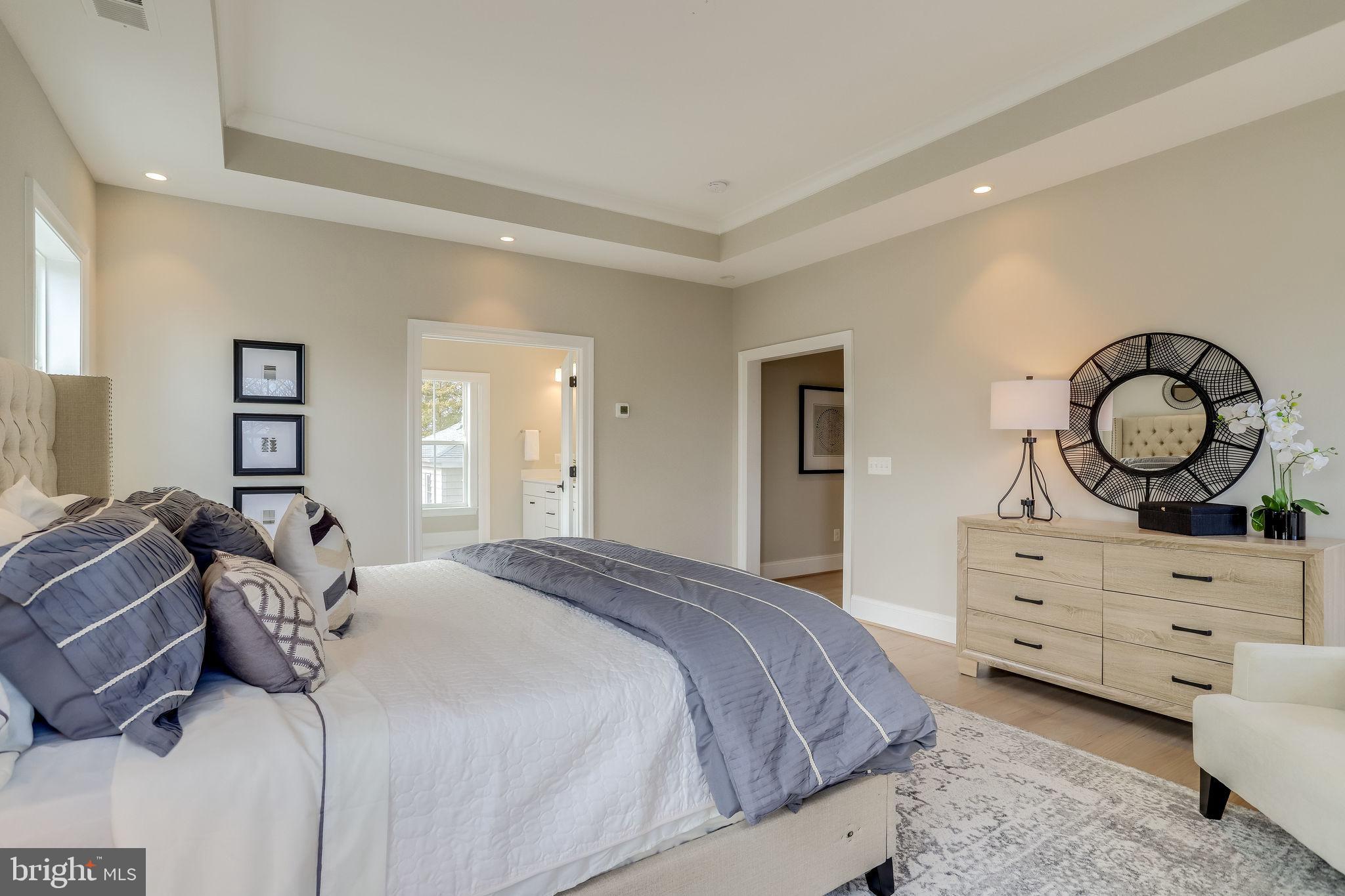 FALLS CHURCH PARK - Residential