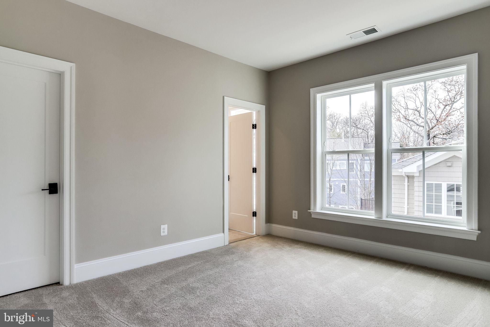 FALLS CHURCH PARK - Residential