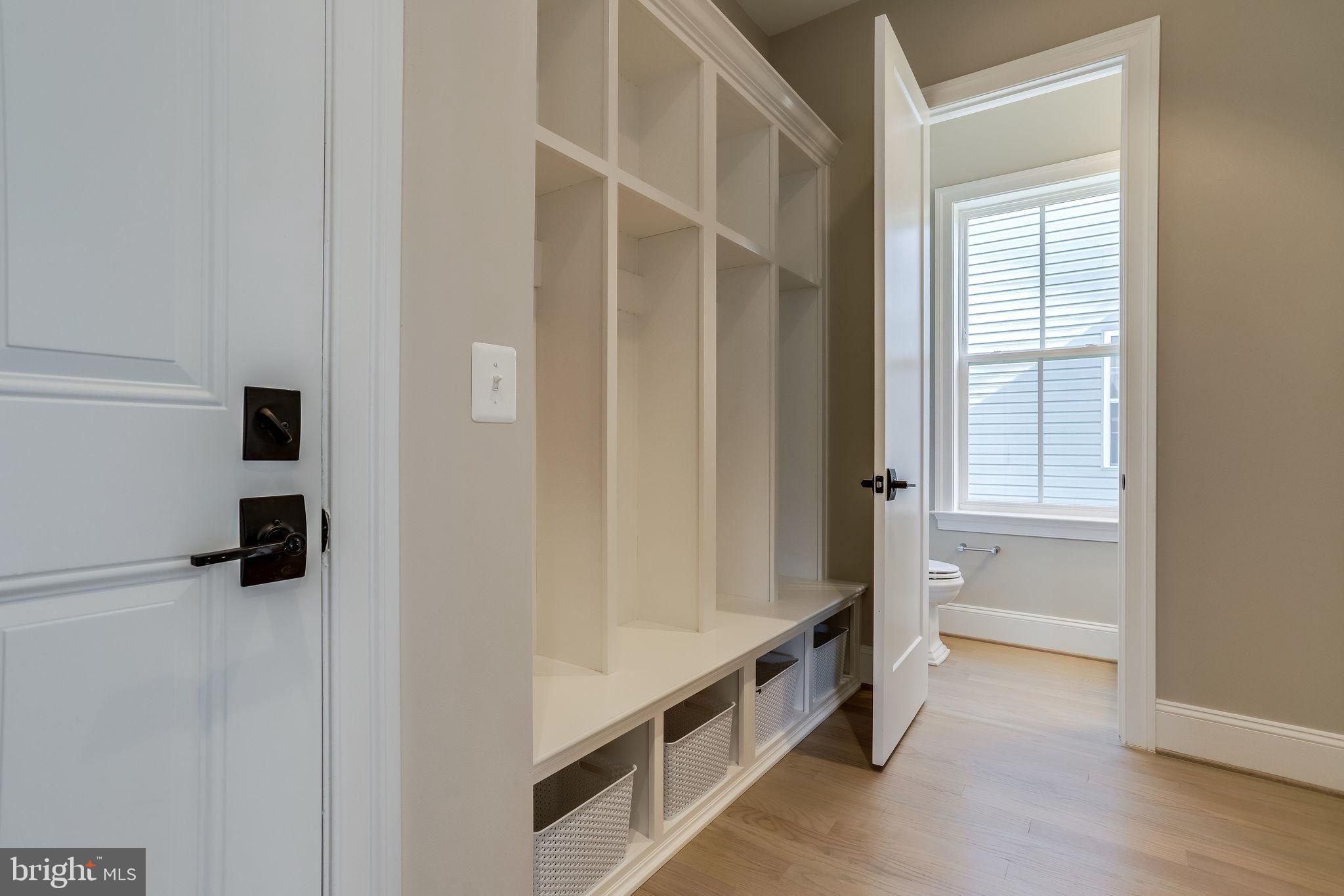 FALLS CHURCH PARK - Residential