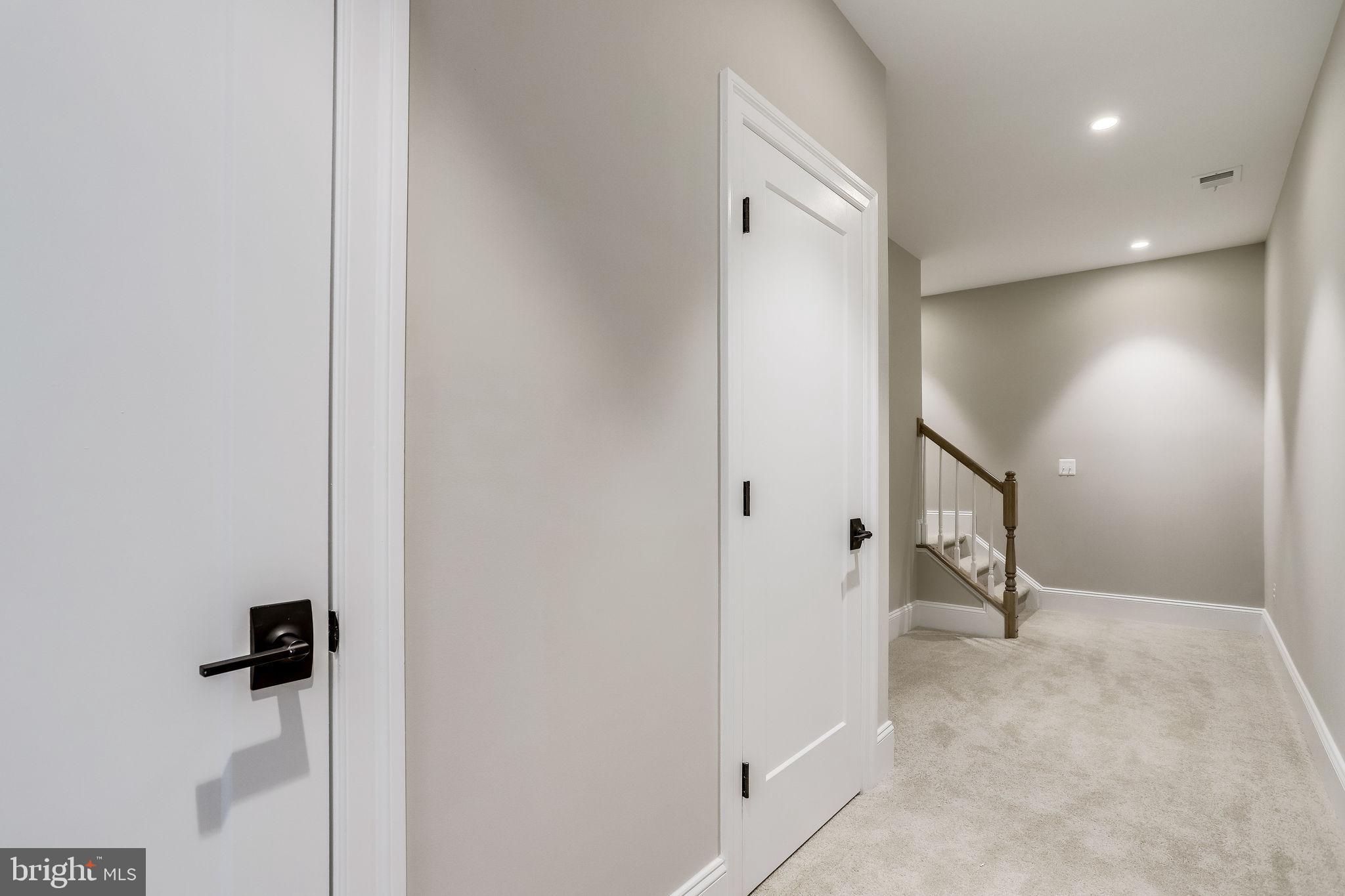 FALLS CHURCH PARK - Residential