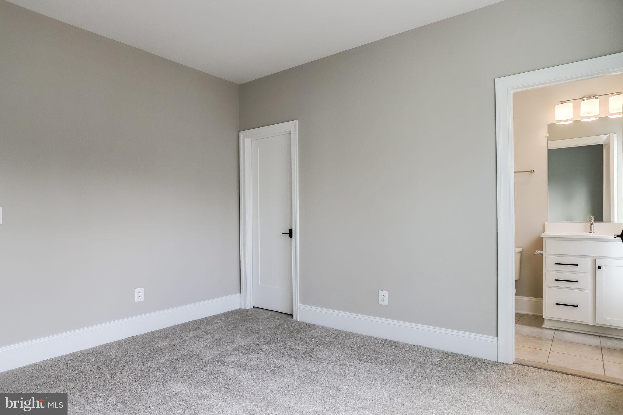 FALLS CHURCH PARK - Residential