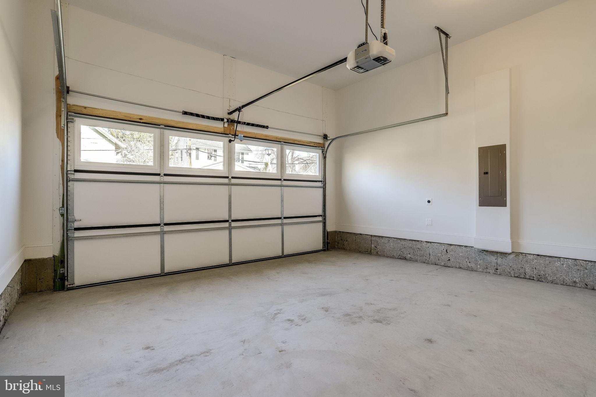 FALLS CHURCH PARK - Residential