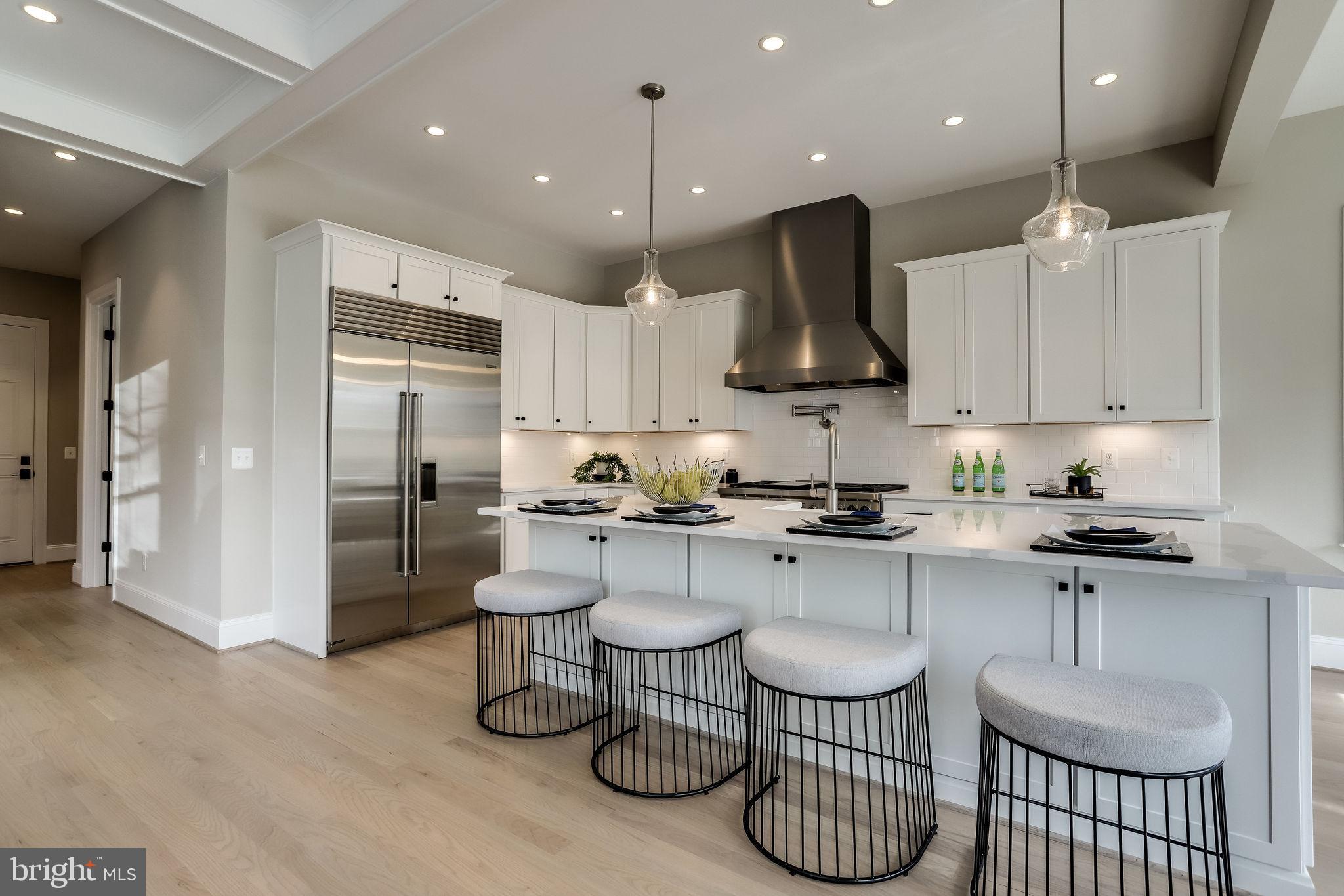 FALLS CHURCH PARK - Residential