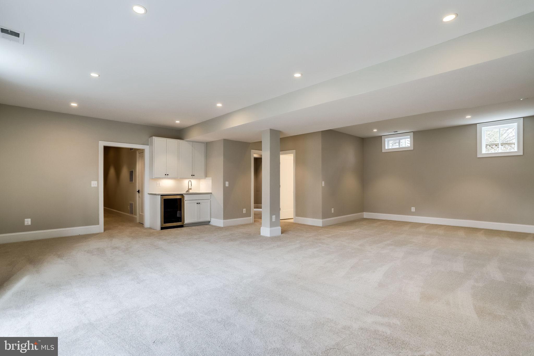 FALLS CHURCH PARK - Residential