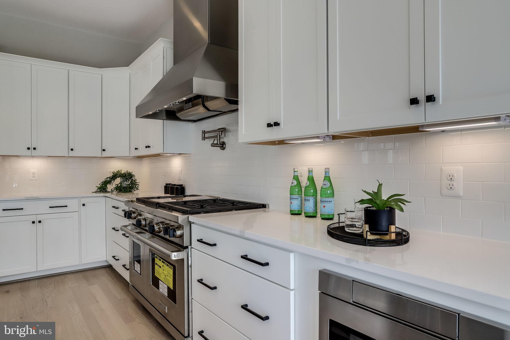 FALLS CHURCH PARK - Residential