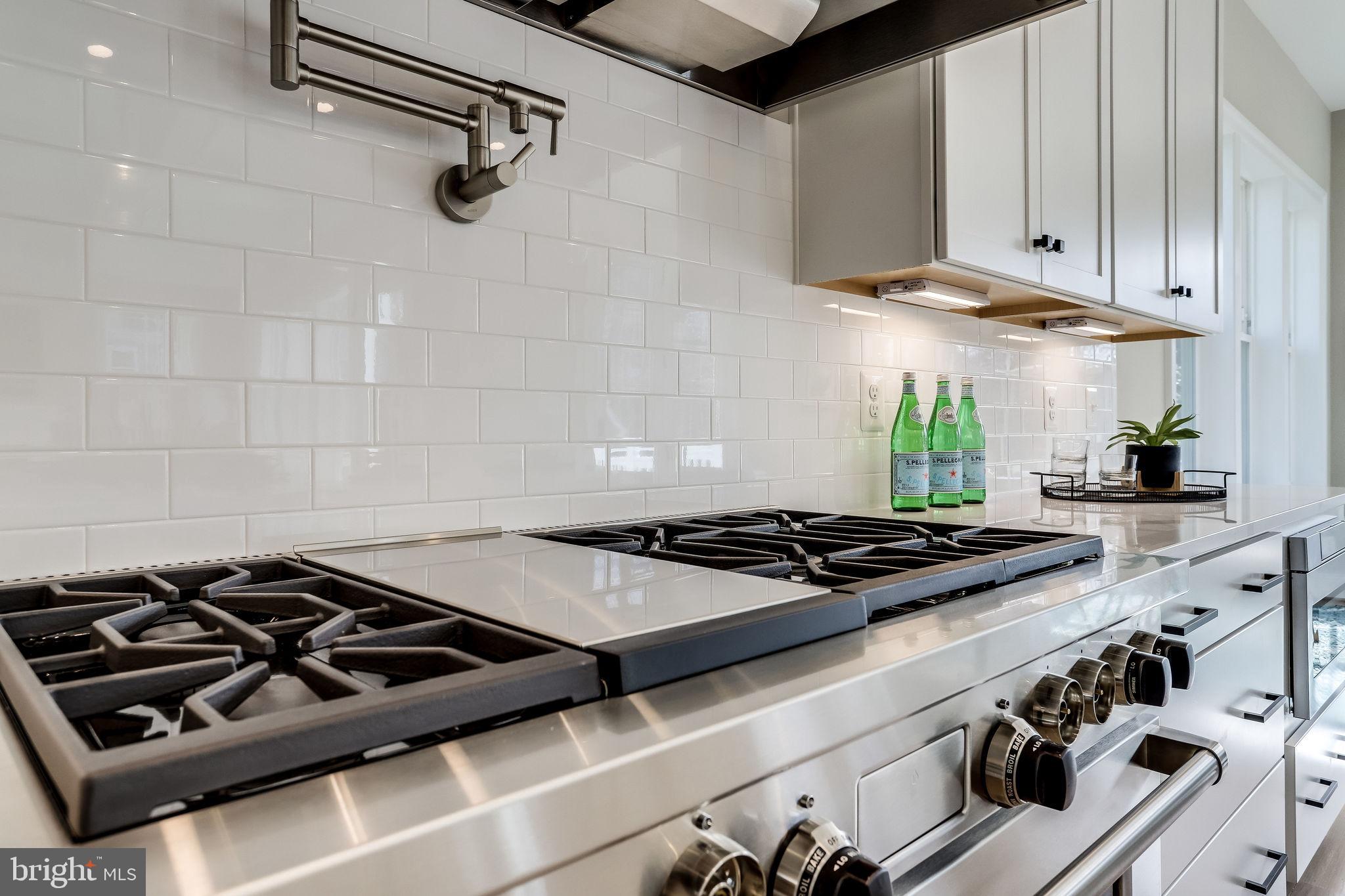 FALLS CHURCH PARK - Residential