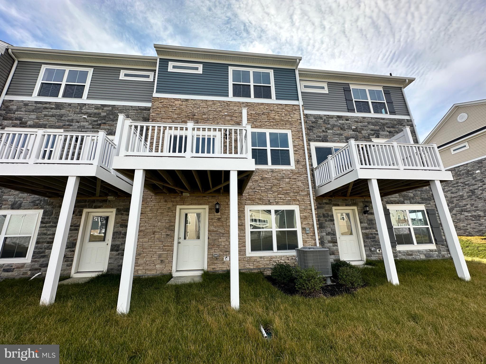 ST CHARLES - Residential