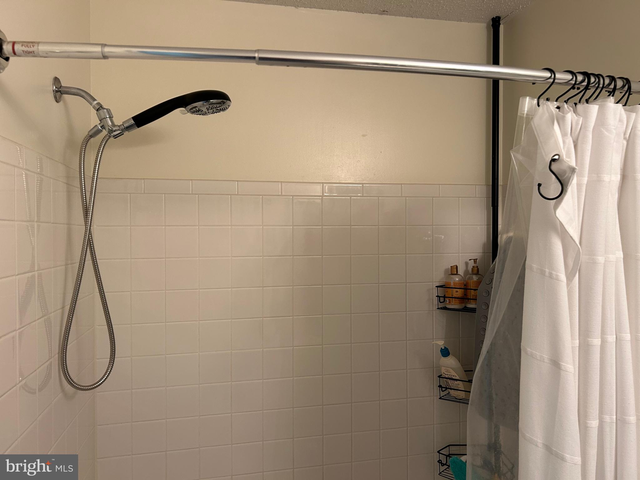 LONGMEAD CROSSING - Residential Lease