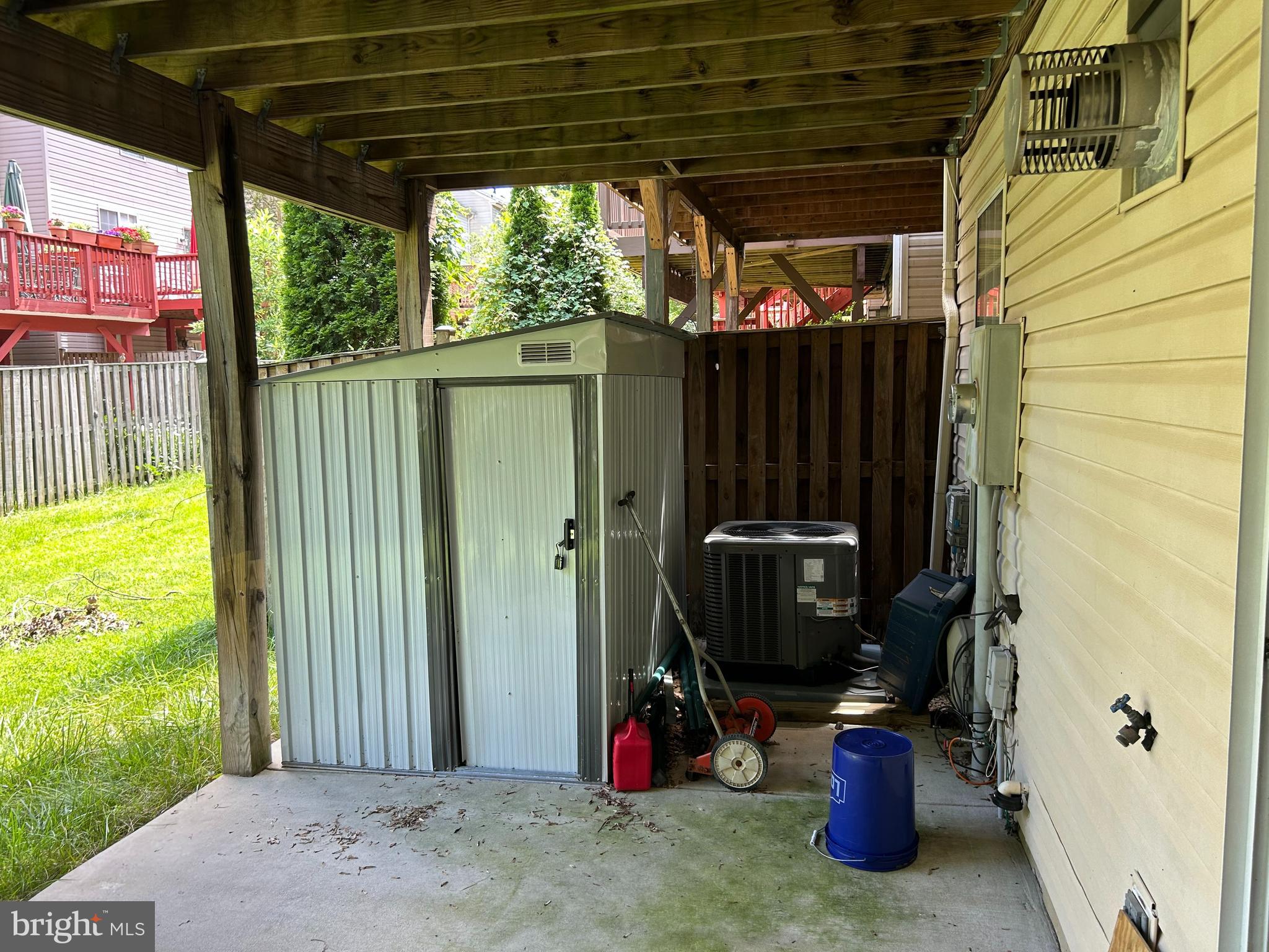 LONGMEAD CROSSING - Residential Lease