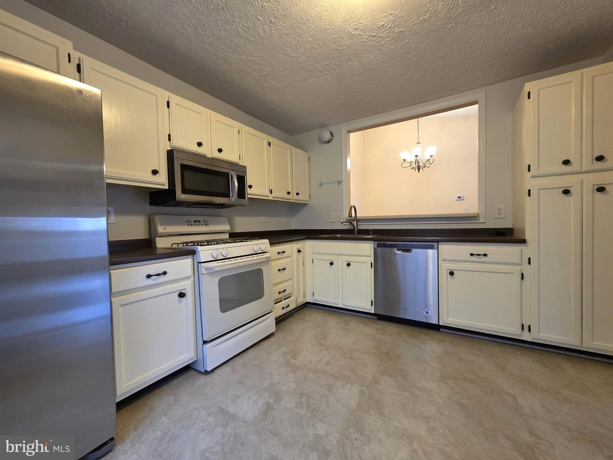 WINDBROOKE - Residential