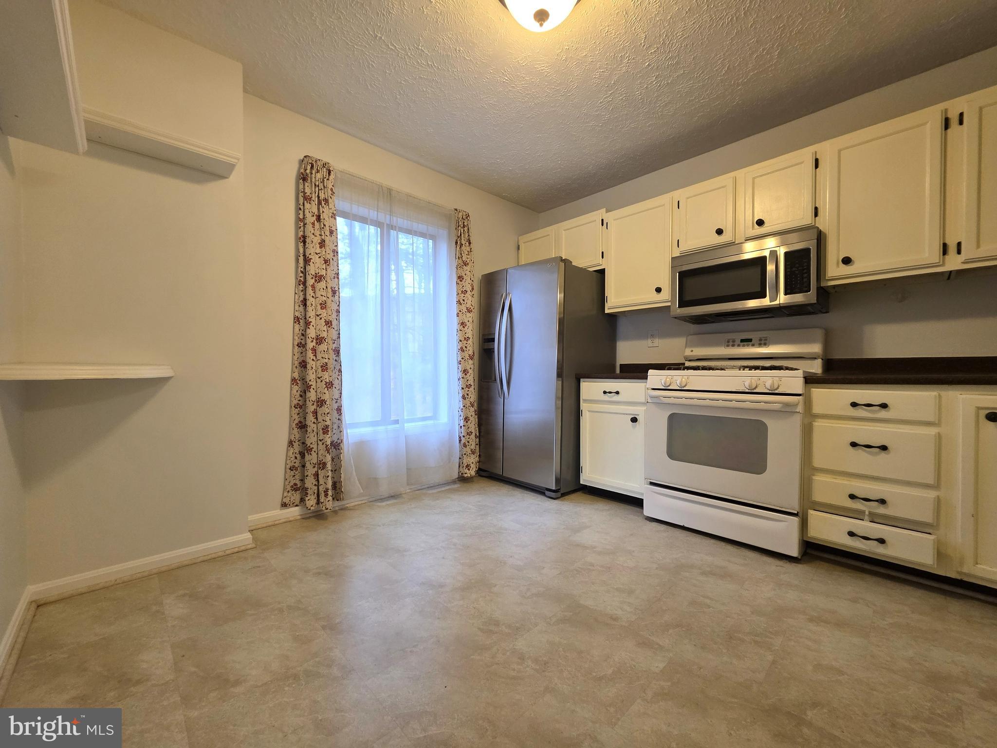 WINDBROOKE - Residential