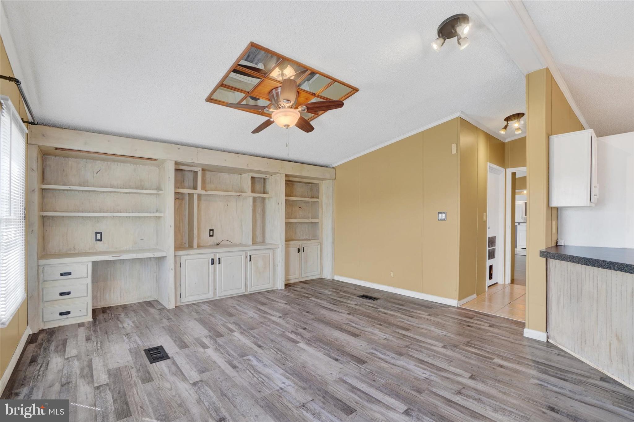 TALL OAK ESTATES - Residential