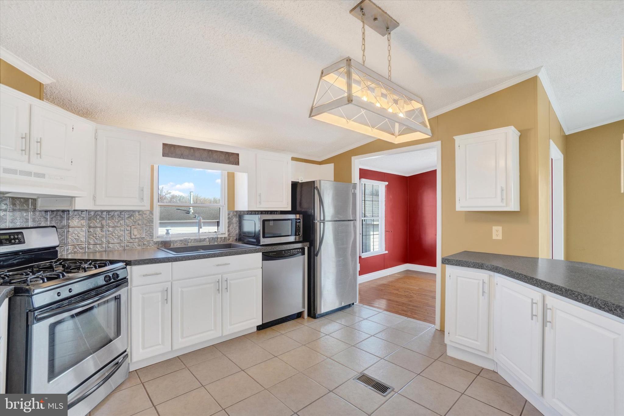 TALL OAK ESTATES - Residential