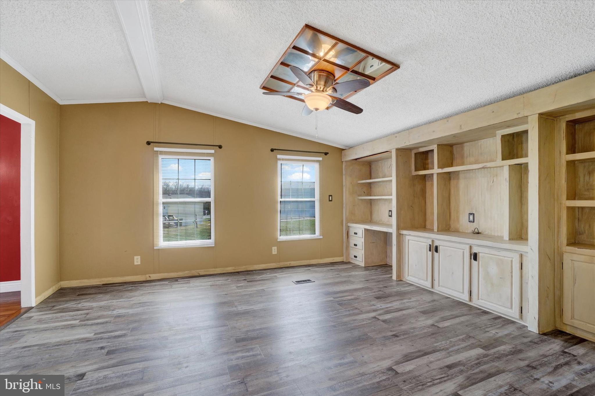 TALL OAK ESTATES - Residential