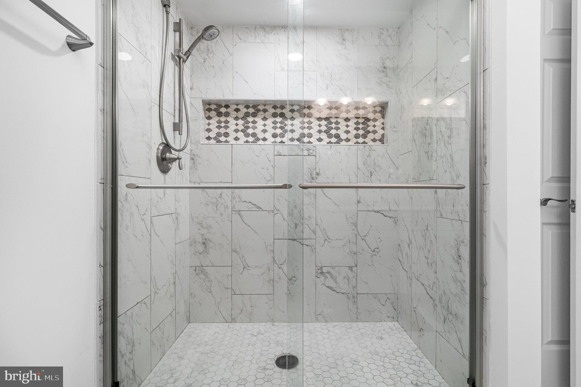 RIVER CROSSING - Residential