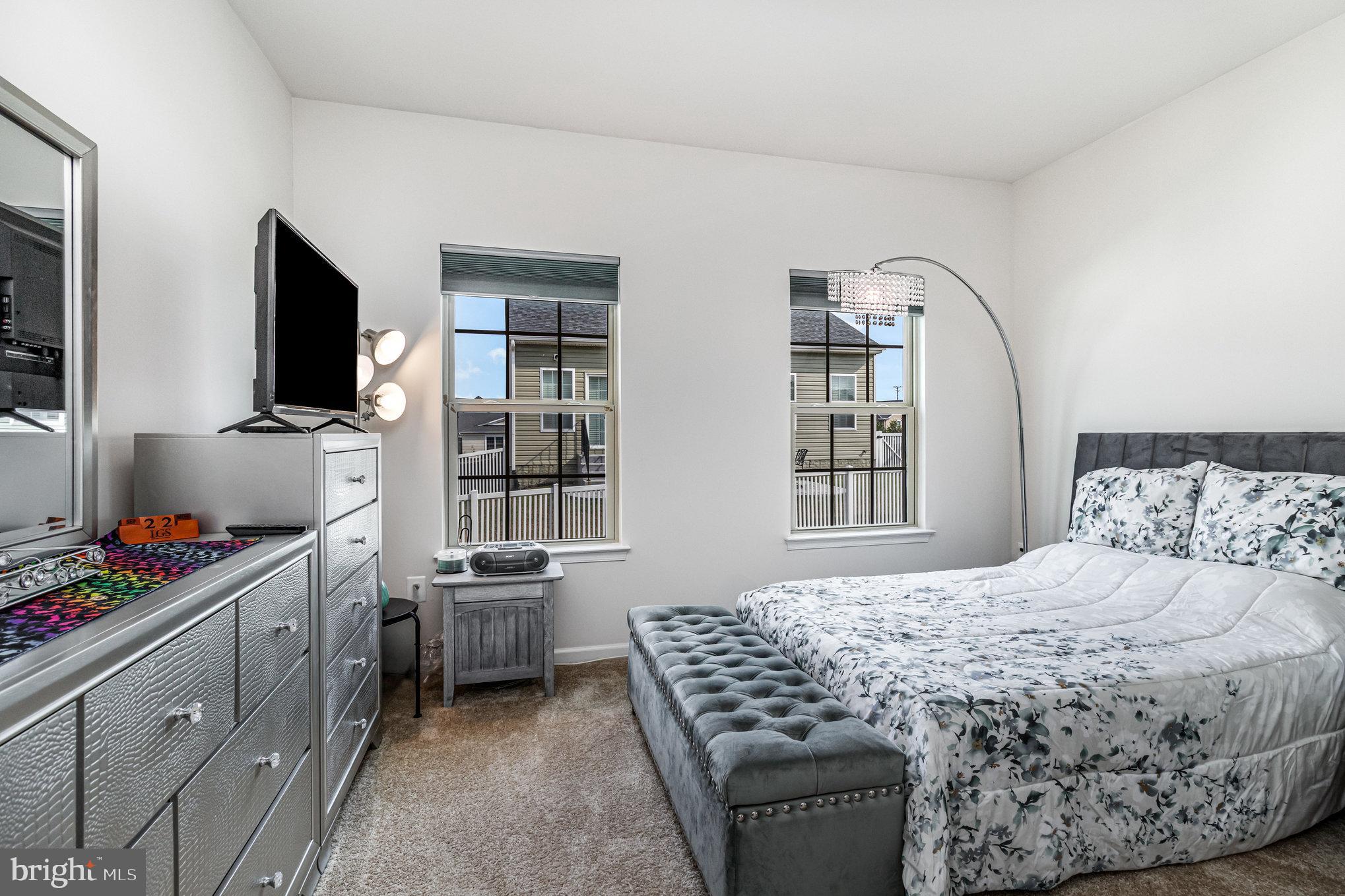 RIVER CROSSING - Residential