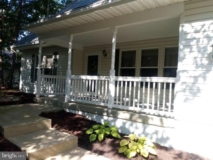 Well maintained 3 bedroom and 2 bath rental in desirable neighborhood. Close to Pax River base, shopping, restaurants and so much more. This home has been well maintained.  The carpets have also  been professionally cleaned. There is a one car garage with an attic above with PLENTY of storage. 
Large Primary Suite features a custom walk-in closet, a soaking bath with jacuzzi tub, walk in shower and laundry room.   Two additional bedrooms on main level with full bath.  No pets or smoking allowed.  Shoe covers will be provided.