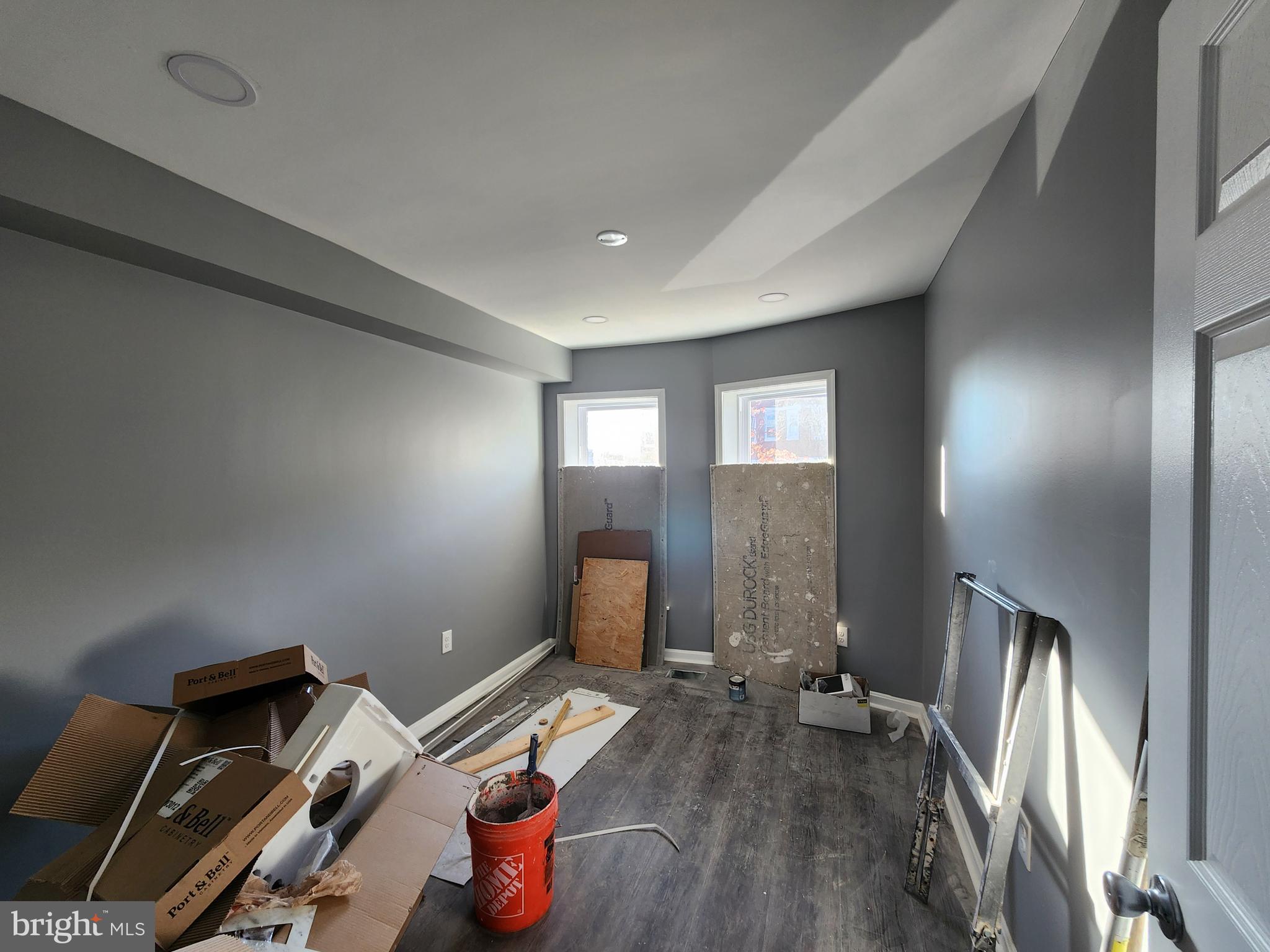 MONDAWMIN - Residential