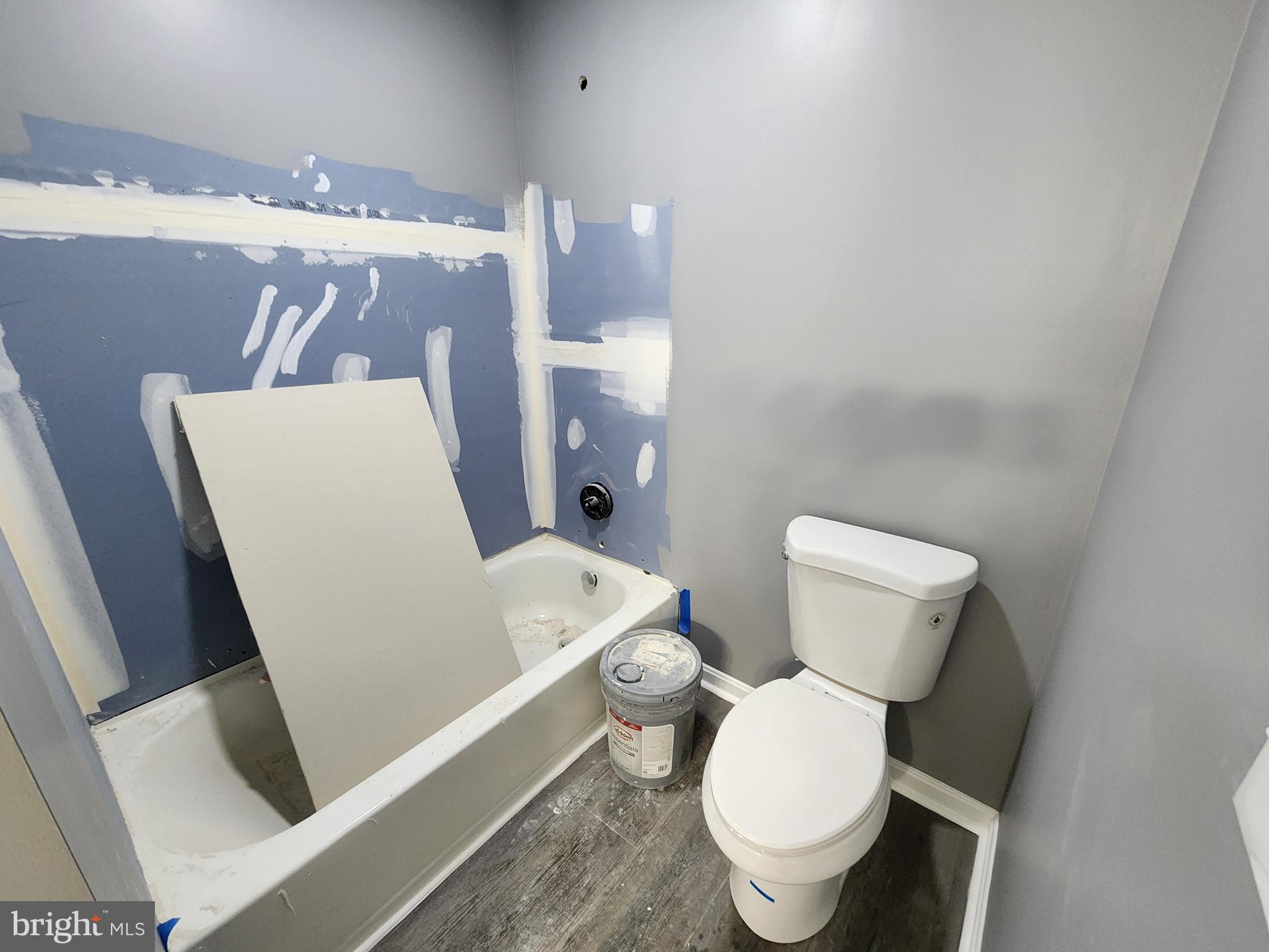 MONDAWMIN - Residential