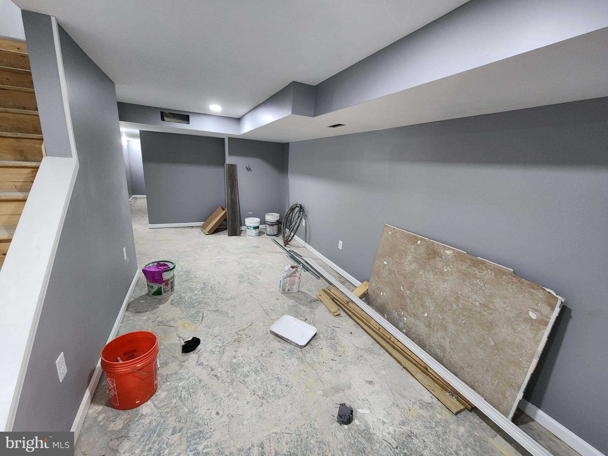 MONDAWMIN - Residential