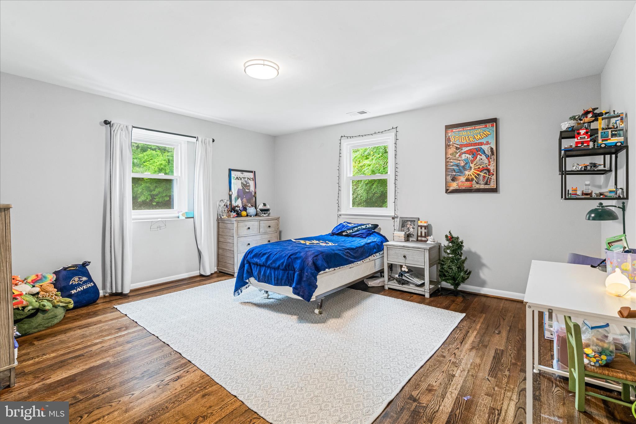 SKYLINE MANOR - Residential