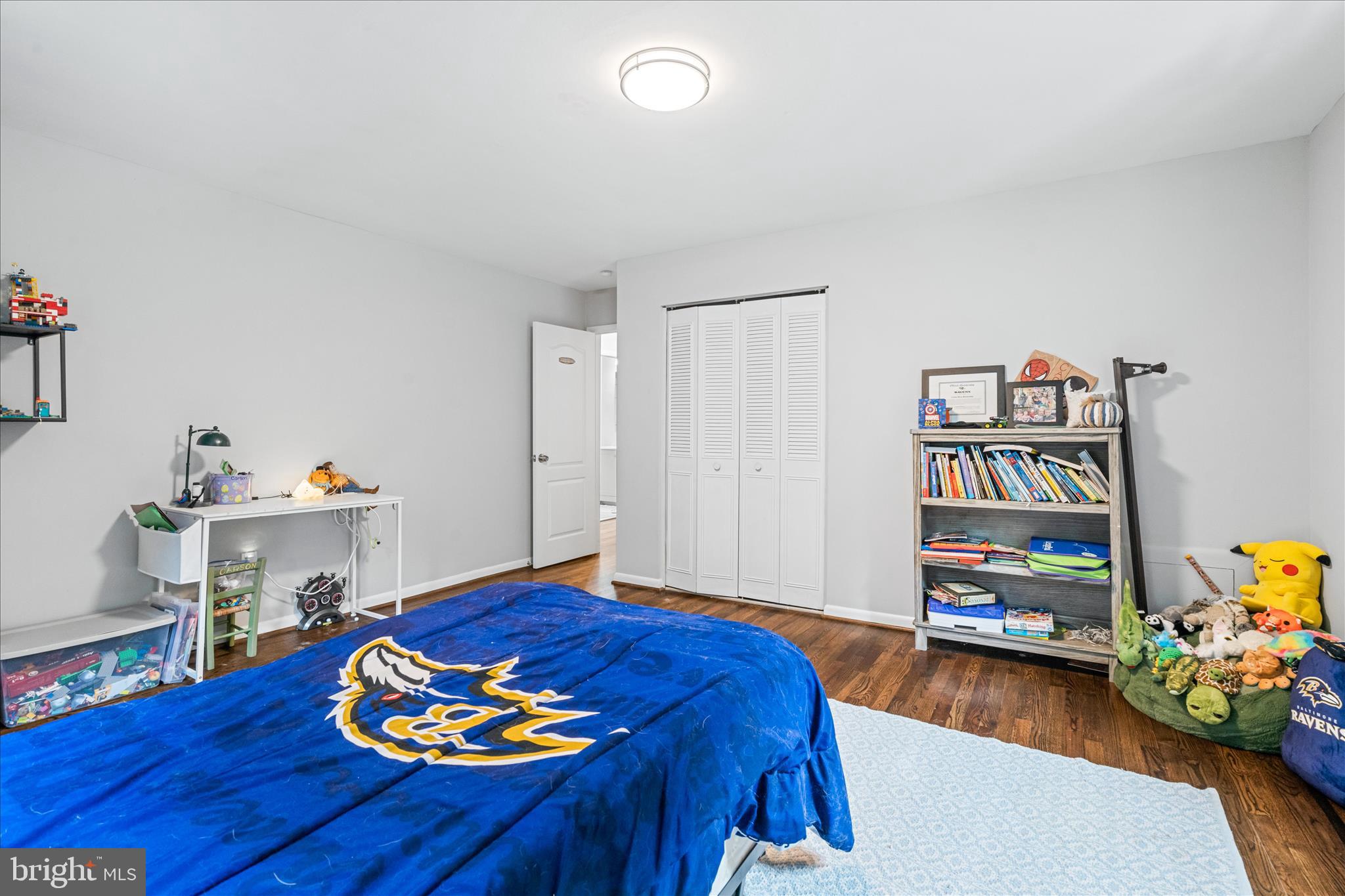 SKYLINE MANOR - Residential