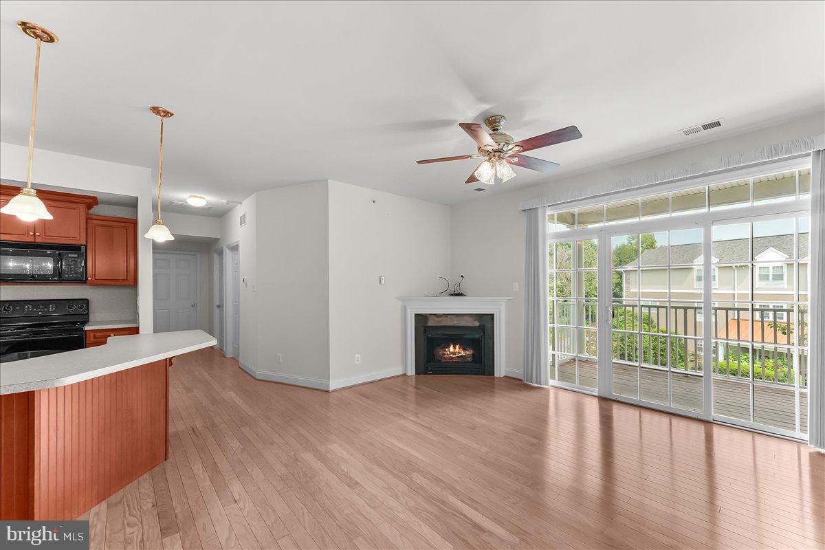 223 VICTORIA GARDENS DRIVE L