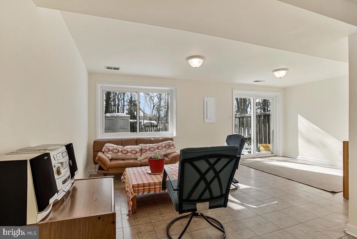 GLEN ORA - PLAT 9 - Residential