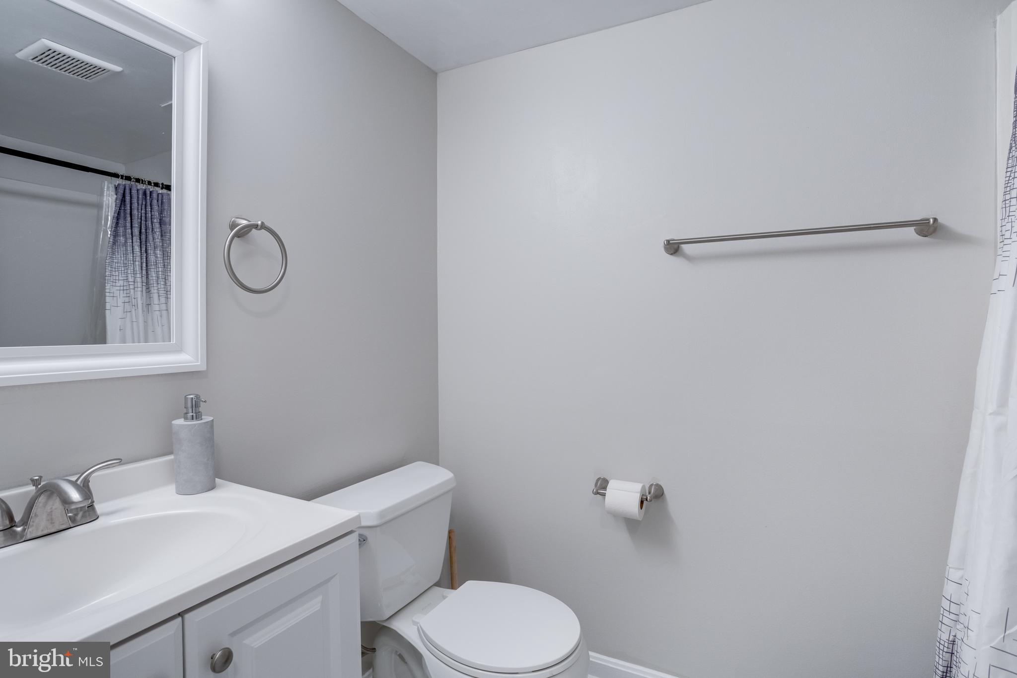 KEENE MILL WOODS - Residential Lease