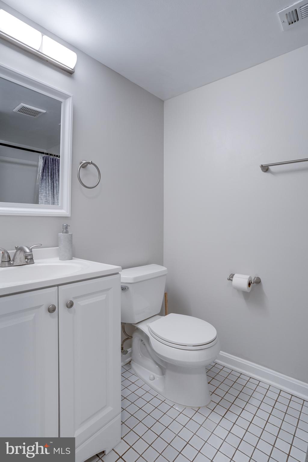 KEENE MILL WOODS - Residential Lease