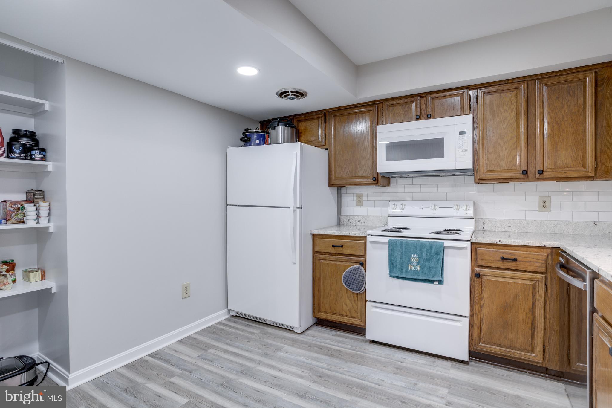 KEENE MILL WOODS - Residential Lease