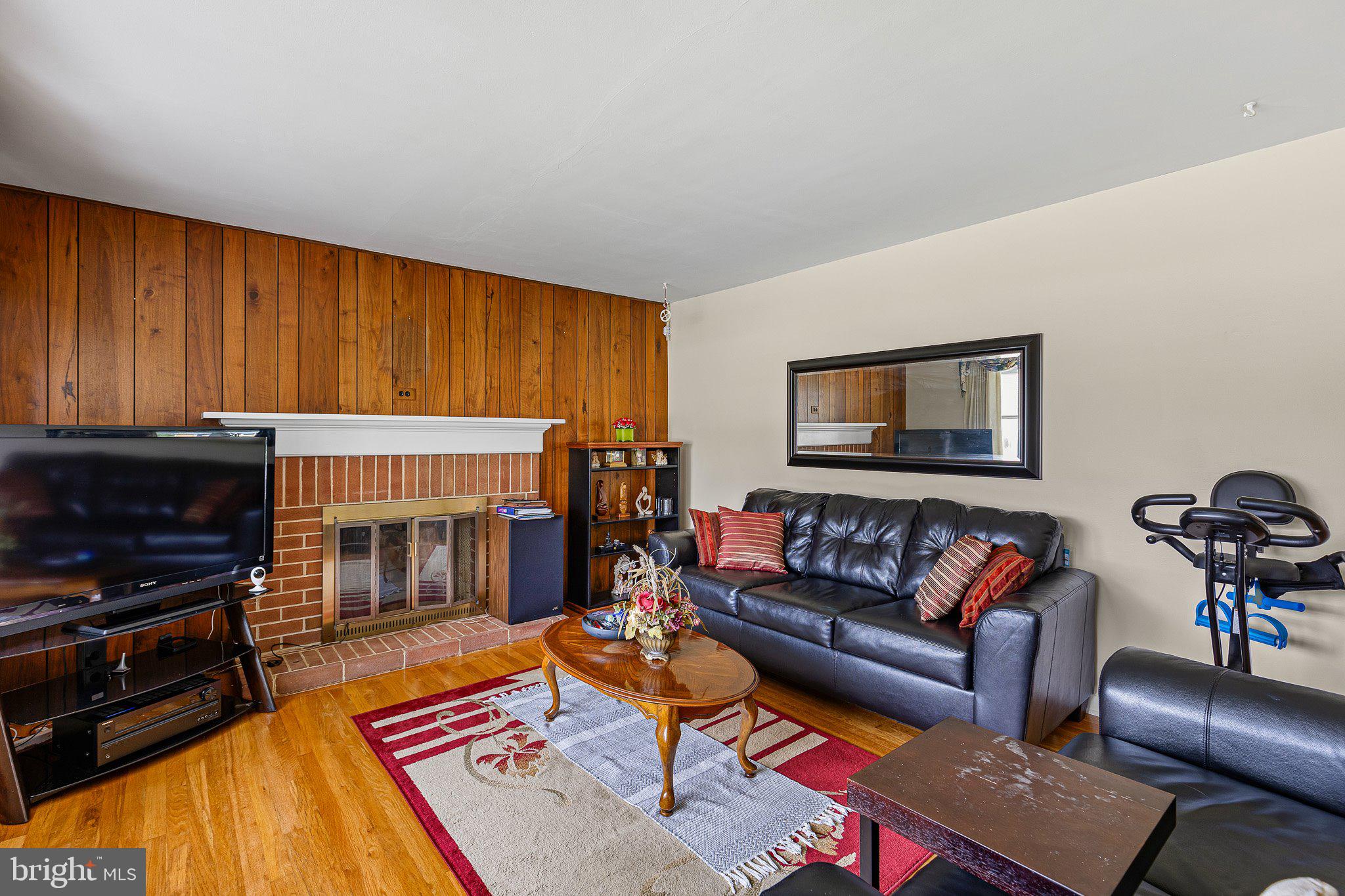 4512 VERONA DRIVE