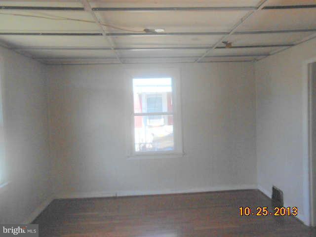 COLONIAL HOUSING - Residential