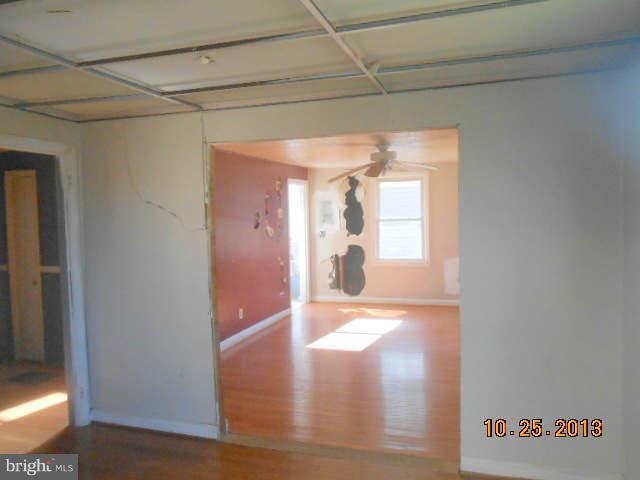 COLONIAL HOUSING - Residential