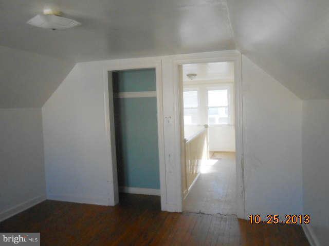 COLONIAL HOUSING - Residential