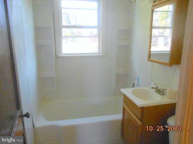 COLONIAL HOUSING - Residential