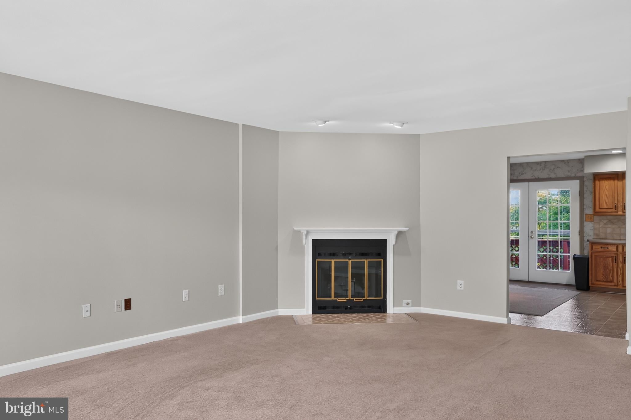 562 SUSAN DRIVE