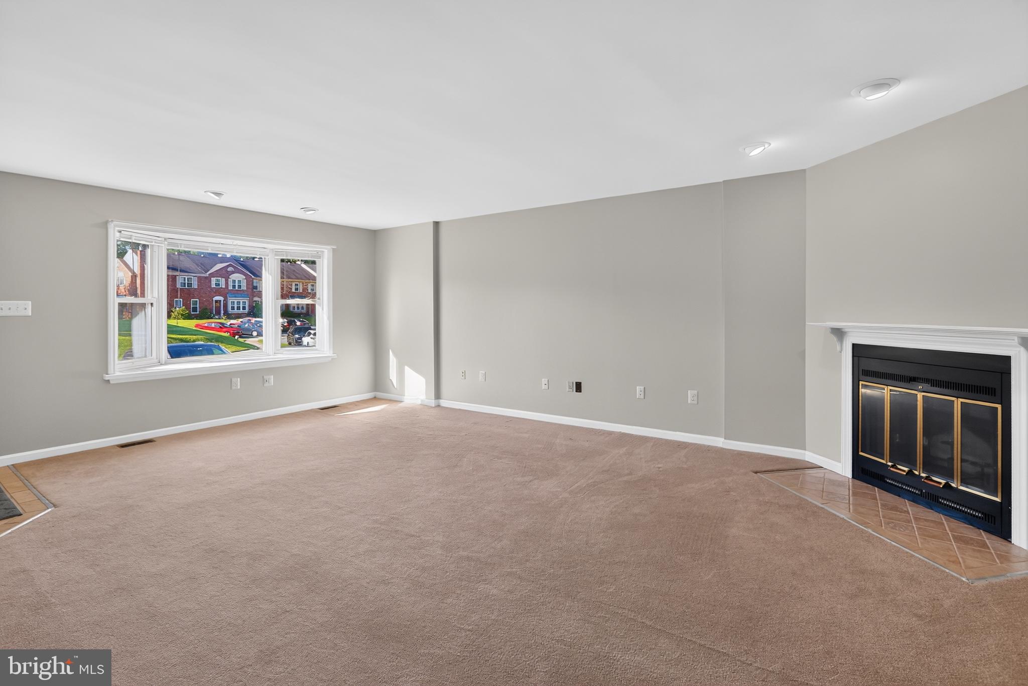 562 SUSAN DRIVE