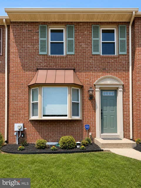 Townhouse For Rent - 562 Susan Drive<br/> Montgomery County, KING OF PRUSSIA, PA 19406